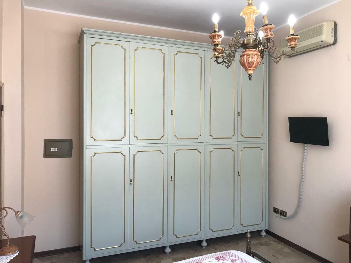 La Lanterna Di Lida E Beppe Bed & Breakfast Pisa Exterior photo