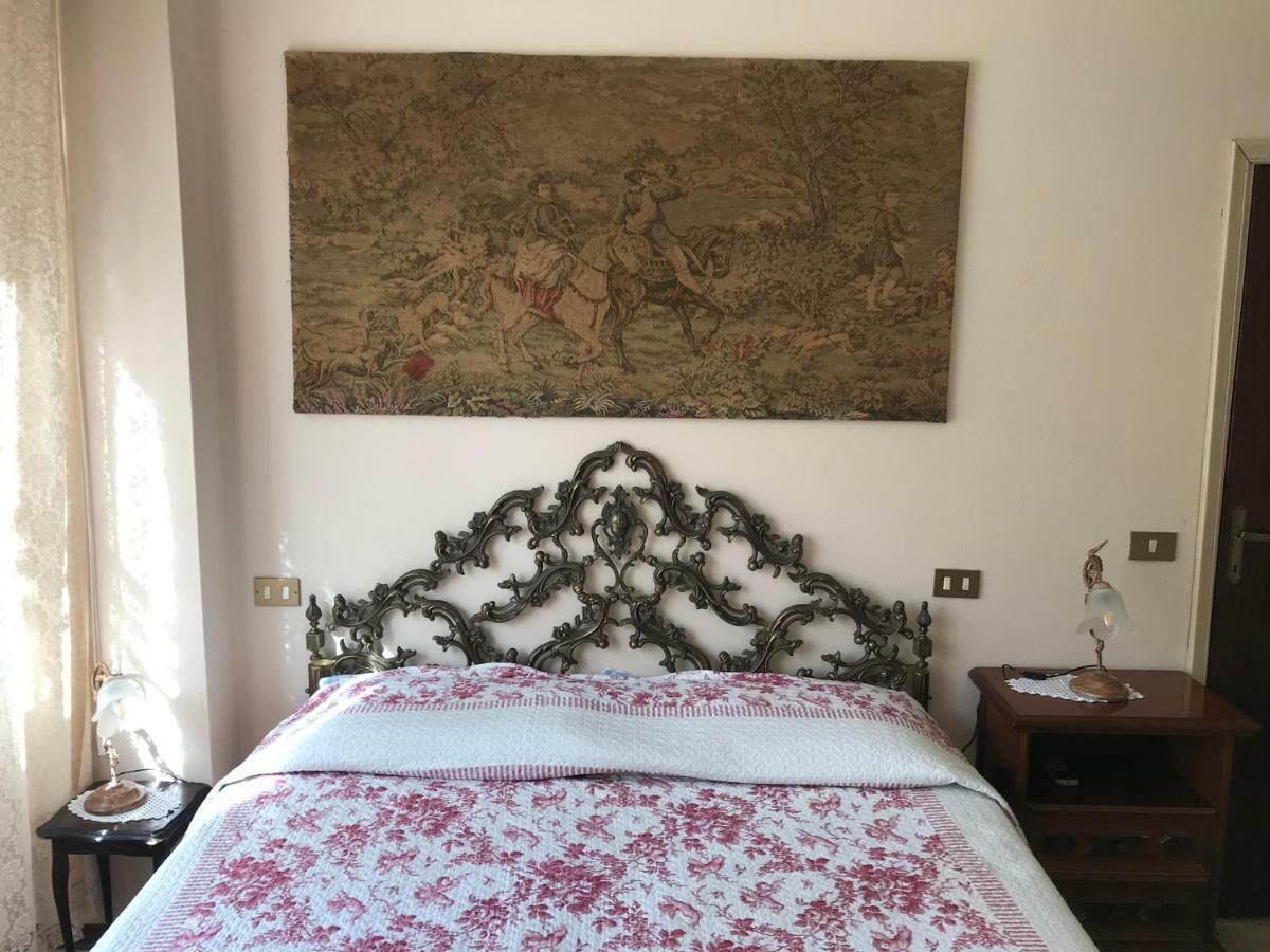 La Lanterna Di Lida E Beppe Bed & Breakfast Pisa Exterior photo
