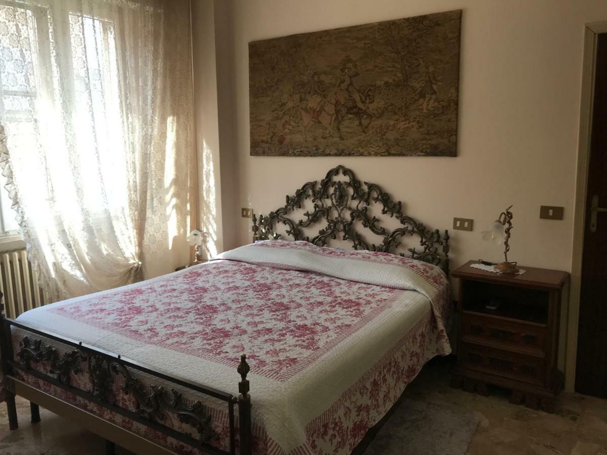 La Lanterna Di Lida E Beppe Bed & Breakfast Pisa Exterior photo