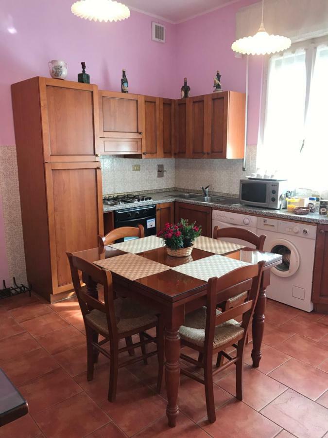 La Lanterna Di Lida E Beppe Bed & Breakfast Pisa Exterior photo
