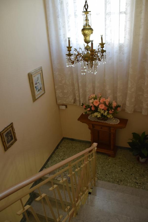 La Lanterna Di Lida E Beppe Bed & Breakfast Pisa Exterior photo