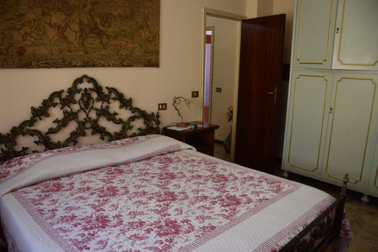 La Lanterna Di Lida E Beppe Bed & Breakfast Pisa Exterior photo