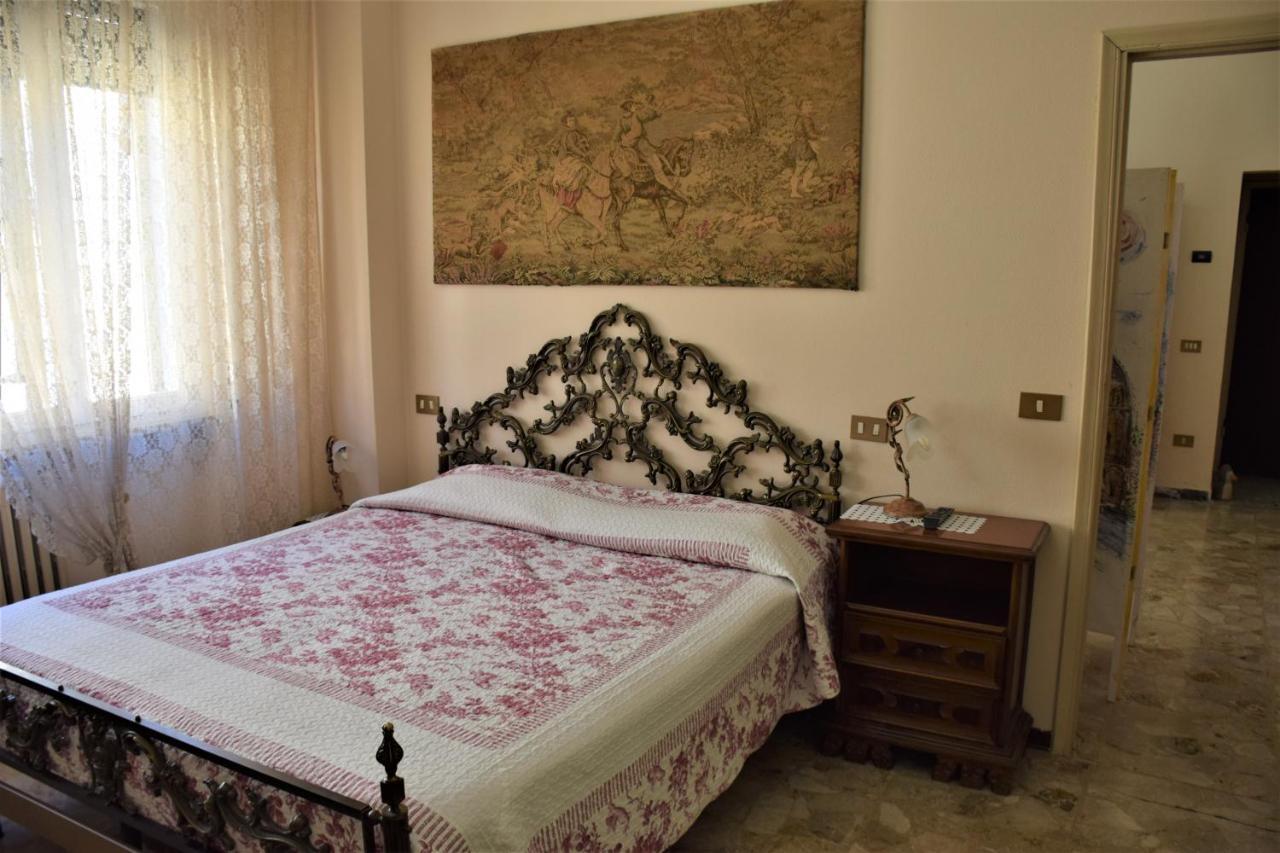 La Lanterna Di Lida E Beppe Bed & Breakfast Pisa Exterior photo